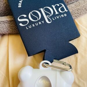 Sopra Luxury Living Navy Can Cooler with White bone bag dispenser Keychain